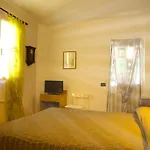 Della Piazzetta Hotel *
