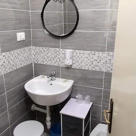 Della Piazzetta ואראצה