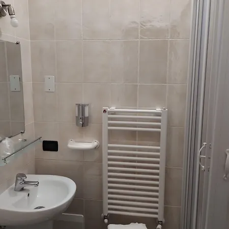 מלון Della Piazzetta ואראצה